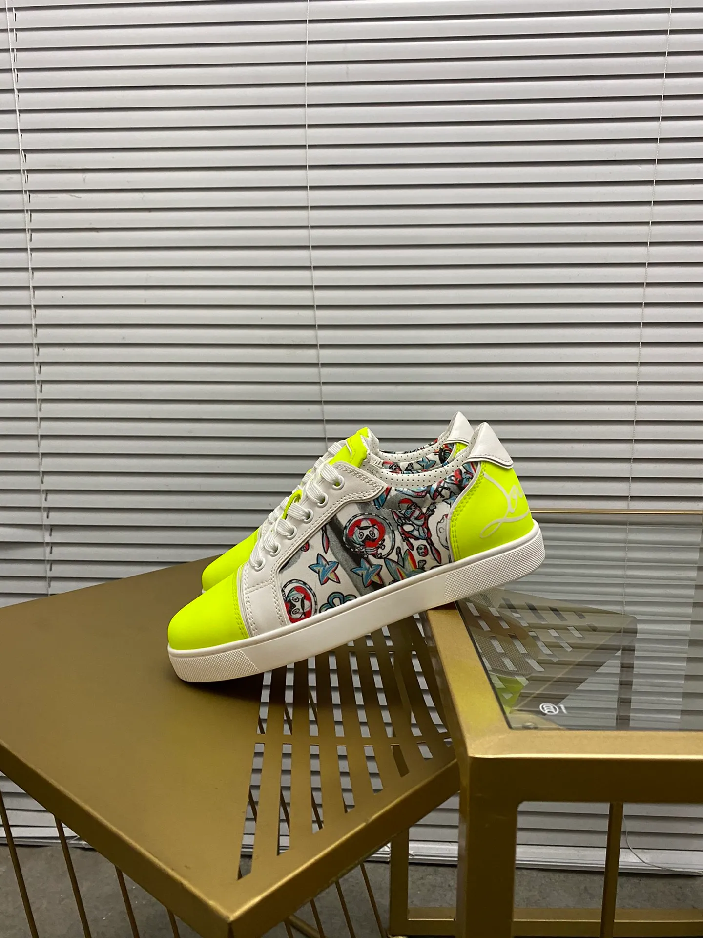 (Customized model) Ex-factory price is 500. christian louboutin (CL red sole shoes) counter series, casual sneakers for couples 📢 📢 📢 Exclusive hot style release 🎈🎈💪 Movable latex feet 👻 Finished outsole line [Proud] 😝Female 35-40# Male 38#-46, global supply😝 [Top version]: Original imported genuine leather upper, top original leather lining, original molded TPU outsole, original 1:1 detail processing, original shoe last,